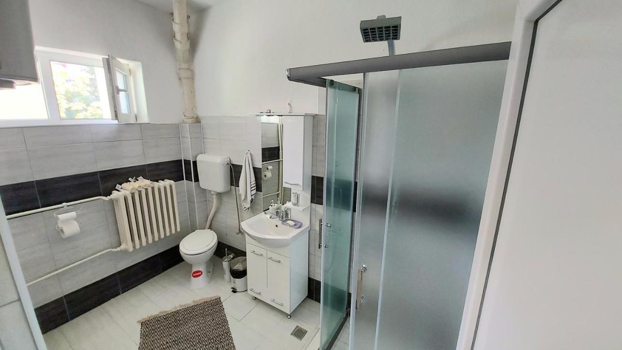 Inner City Two Bedroom Apartment Skopje Ngoại thất bức ảnh