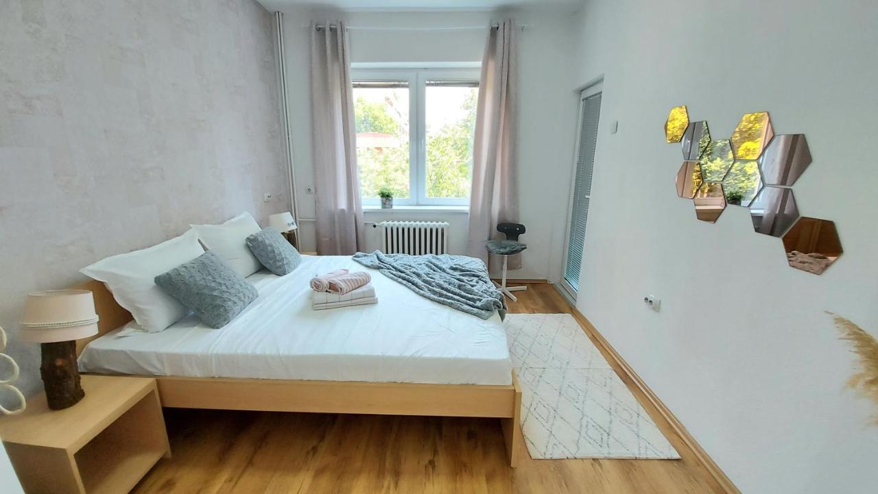 Inner City Two Bedroom Apartment Skopje Ngoại thất bức ảnh